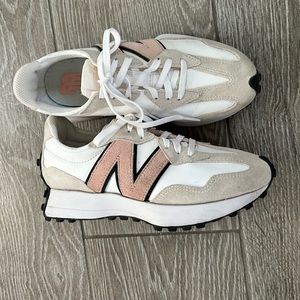 Womens New Balance 327 in pink white haze